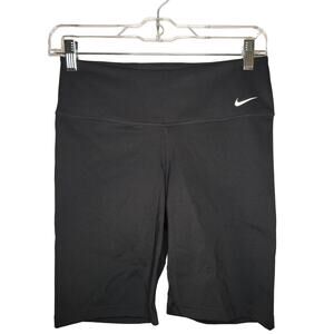 Nike Dry-Fit Women's  Athletic Shorts XL - Perfect for Workouts!